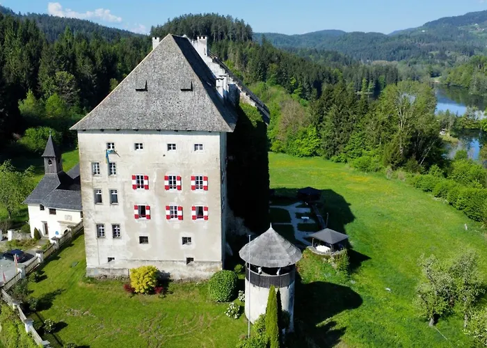 Schloss Moosburg Gaestehaus