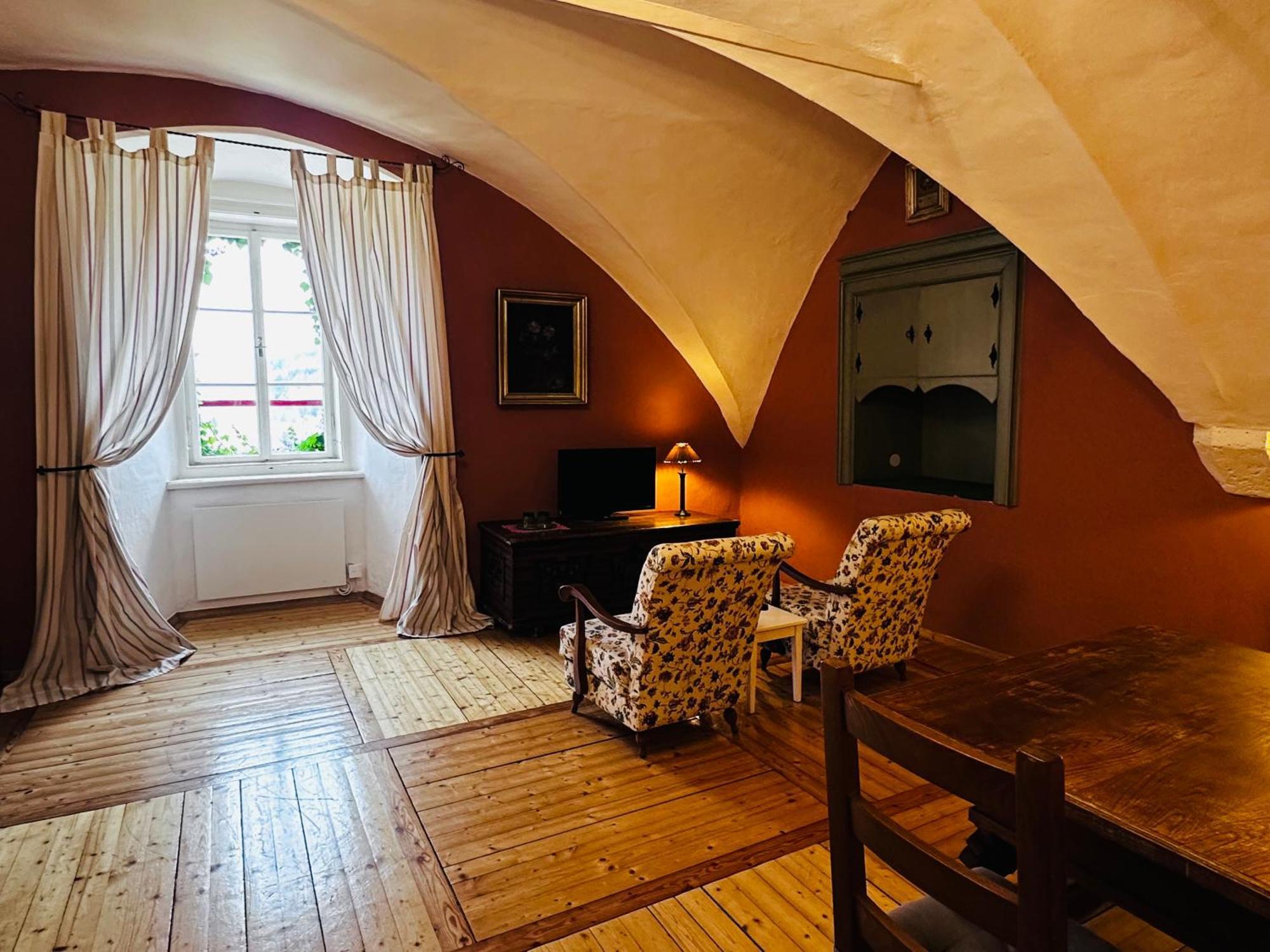 Schloss Gaestehaus Hotel