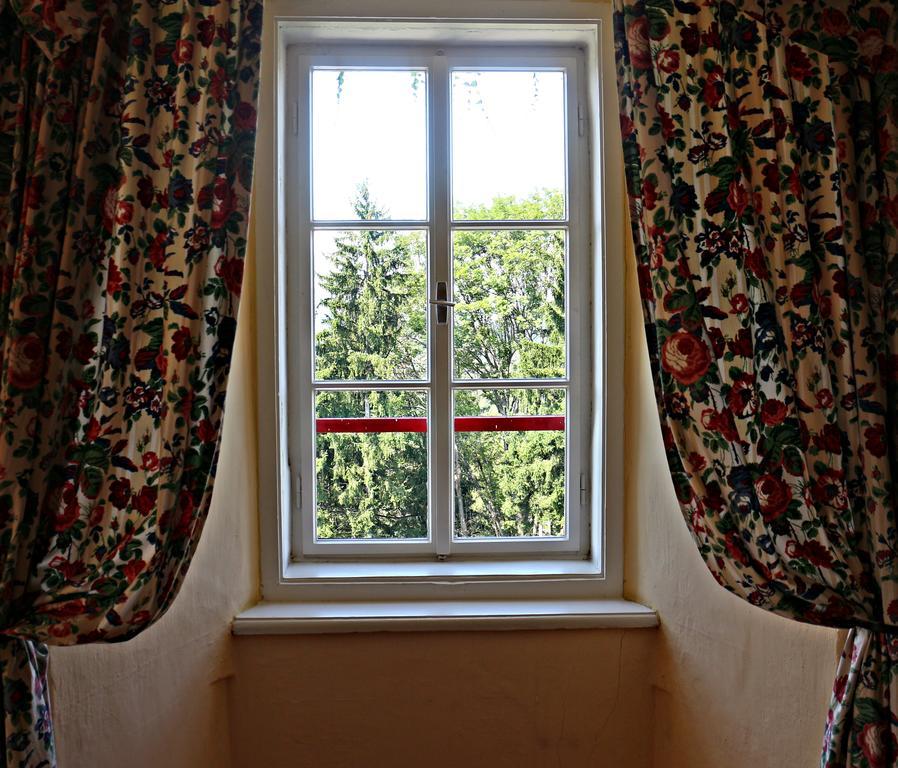 Schloss Gaestehaus Hotel Moosburg